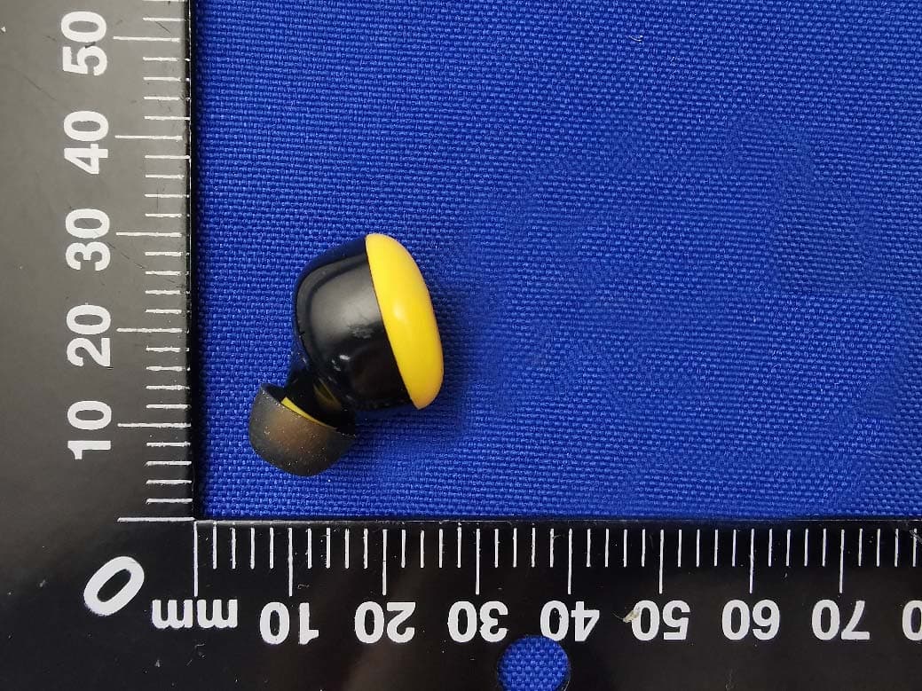 realme Buds Q - FCC ID 2AUYFRMA215-L - Realme Chongqing Mobile Telecommunications Corp., Ltd. (3)