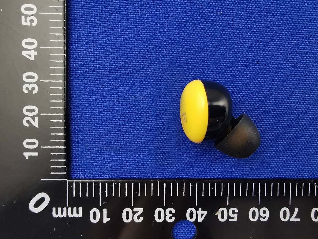 realme Buds Q - FCC ID 2AUYFRMA215-R - Realme Chongqing Mobile Telecommunications Corp., Ltd. (2)