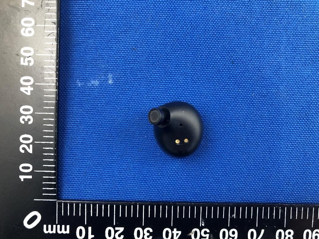 realme Buds Q - FCC ID 2AUYFRMA216-L - Realme Chongqing Mobile Telecommunications Corp., Ltd. (4)