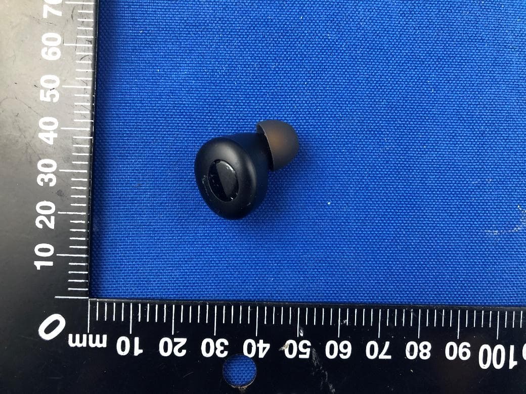 realme Buds Q - FCC ID 2AUYFRMA216-L - Realme Chongqing Mobile Telecommunications Corp., Ltd. (3)
