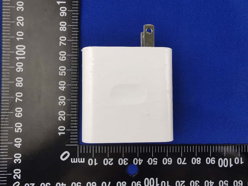 Mobile Phone - FCC ID 2AUYFRMX2063 - Realme Chongqing Mobile Telecommunications Corp., Ltd. (4)