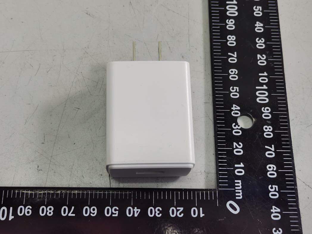 Mobile Phone - FCC ID 2AUYFRMX3063 - Realme Chongqing Mobile Telecommunications Corp., Ltd. (3)