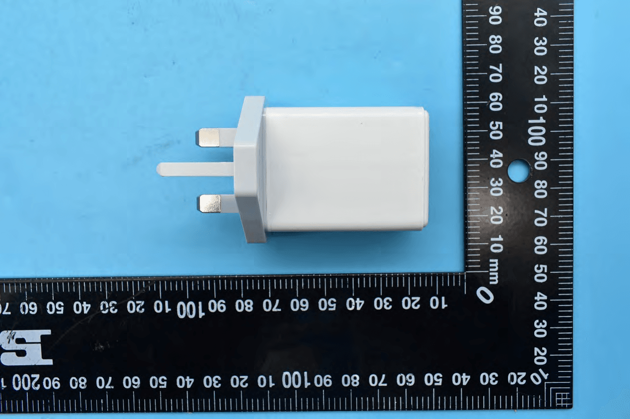 Mobile Phone (LTE/WCDMA/GSM/BT/WiFi) - FCC ID 2AUYFRMX3201 - Realme Chongqing Mobile Telecommunications Corp., Ltd. (3)