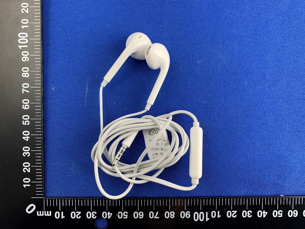 Mobile Phone - FCC ID 2AUYFRMX3242 - Realme Chongqing Mobile Telecommunications Corp., Ltd. (2)
