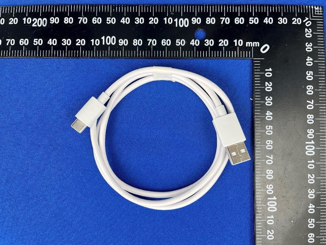 Mobile Phone with GSM, WCDMA, LTE, 5G NR,  WiFi, Bluetooth and NFC - FCC ID 2AUYFRMX3472 - Realme Chongqing Mobile Telecommunications Corp., Ltd. (2)