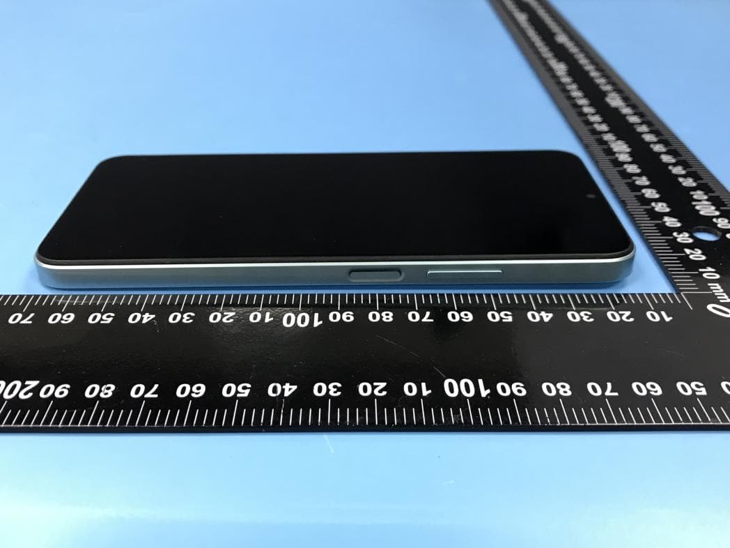 Mobile Phone with GSM, WCDMA, LTE, NFC, WiFi and Bluetooth - FCC ID 2AUYFRMX3624 - Realme Chongqing Mobile Telecommunications Corp., Ltd. (2)
