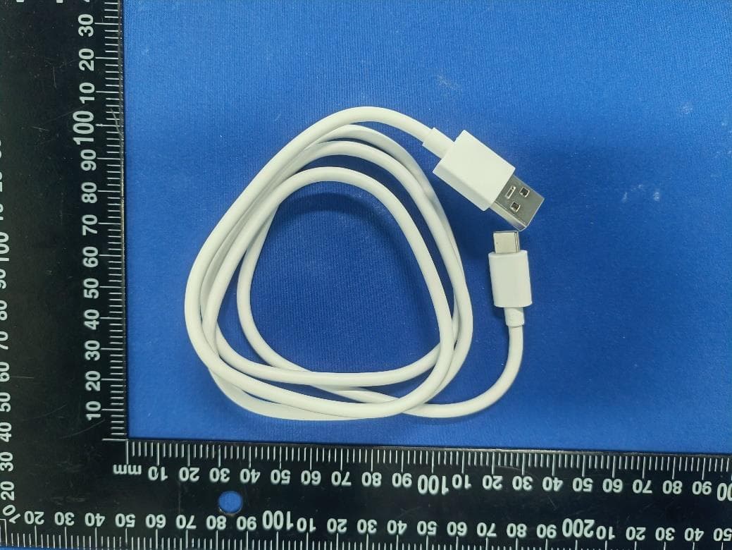 Mobile Phone with GSM, WCDMA, LTE, 5G NR,  WiFi, Bluetooth and NFC - FCC ID 2AUYFRMX3741 - Realme Chongqing Mobile Telecommunications Corp., Ltd. (4)