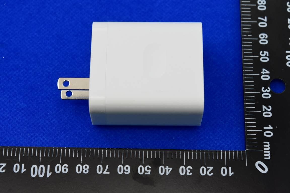 Mobile Phone with GSM, WCDMA, LTE, WiFi, Bluetooth and NFC - FCC ID 2AUYFRMX3760 - Realme Chongqing Mobile Telecommunications Corp., Ltd. (3)