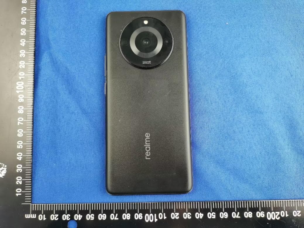 Mobile Phone with GSM, WCDMA, LTE, 5G NR, WiFi, Bluetooth and NFC - FCC ID 2AUYFRMX3771 - Realme Chongqing Mobile Telecommunications Corp., Ltd. (2)