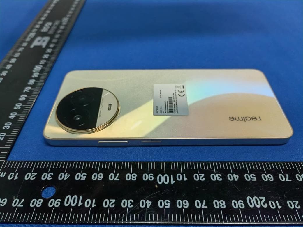 Mobile Phone with GSM, WCDMA, LTE, 5G NR, WiFi, Bluetooth and NFC - FCC ID 2AUYFRMX3780 - Realme Chongqing Mobile Telecommunications Corp., Ltd. (5)