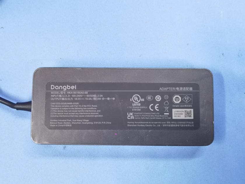Smart Projector - FCC ID 2AV2J-DBOX01 - Shenzhen Dangs Science and Technology Co., Ltd (2)