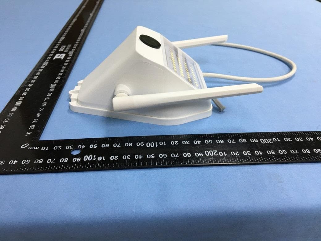 Flood light camera - FCC ID 2AV39XVV-6120S-D7 - Macro-video Technologies Co.,Ltd. (4)