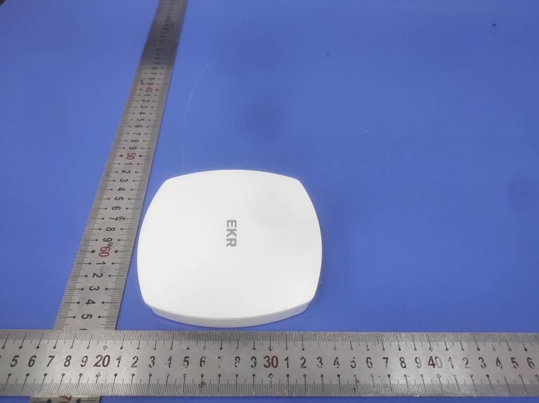 Contactless Wireless Charger - FCC ID 2AV3N-EKR0535 - Zhejiang Yunkai New Energy Technology Co., Ltd. (5)