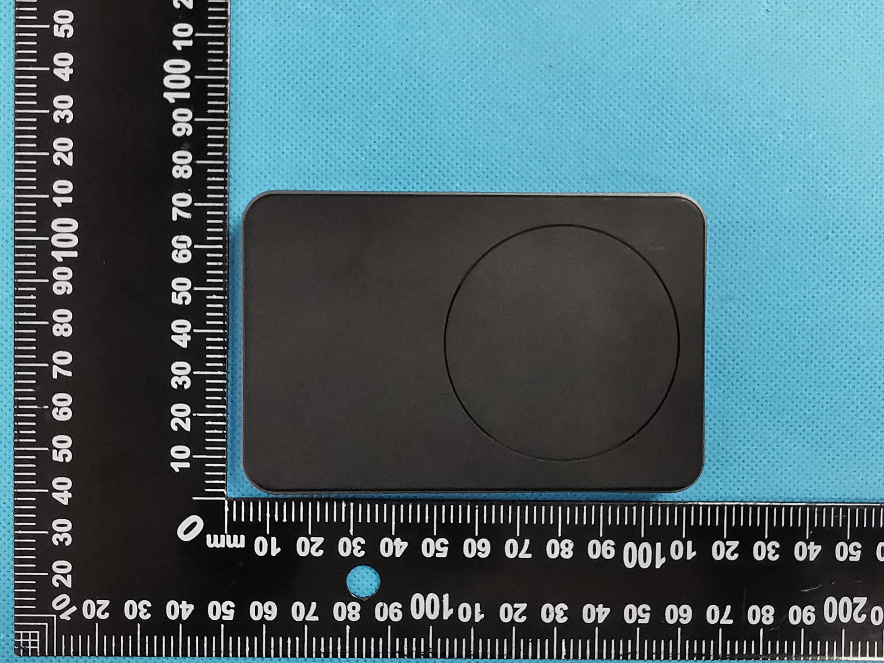 Magnetic Wireless Charger with Power Bank - FCC ID 2AV4C-UPB-04K0-1CM - Eaton Corporation (2)