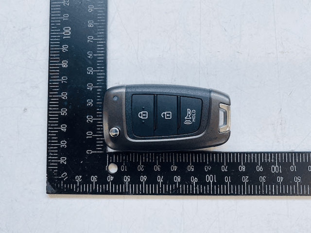 RF Keyless Entry System (Transmitter) - FCC ID 2AV76-NMOK-451T - NIDEC MOBILITY KOREA CORPORATION