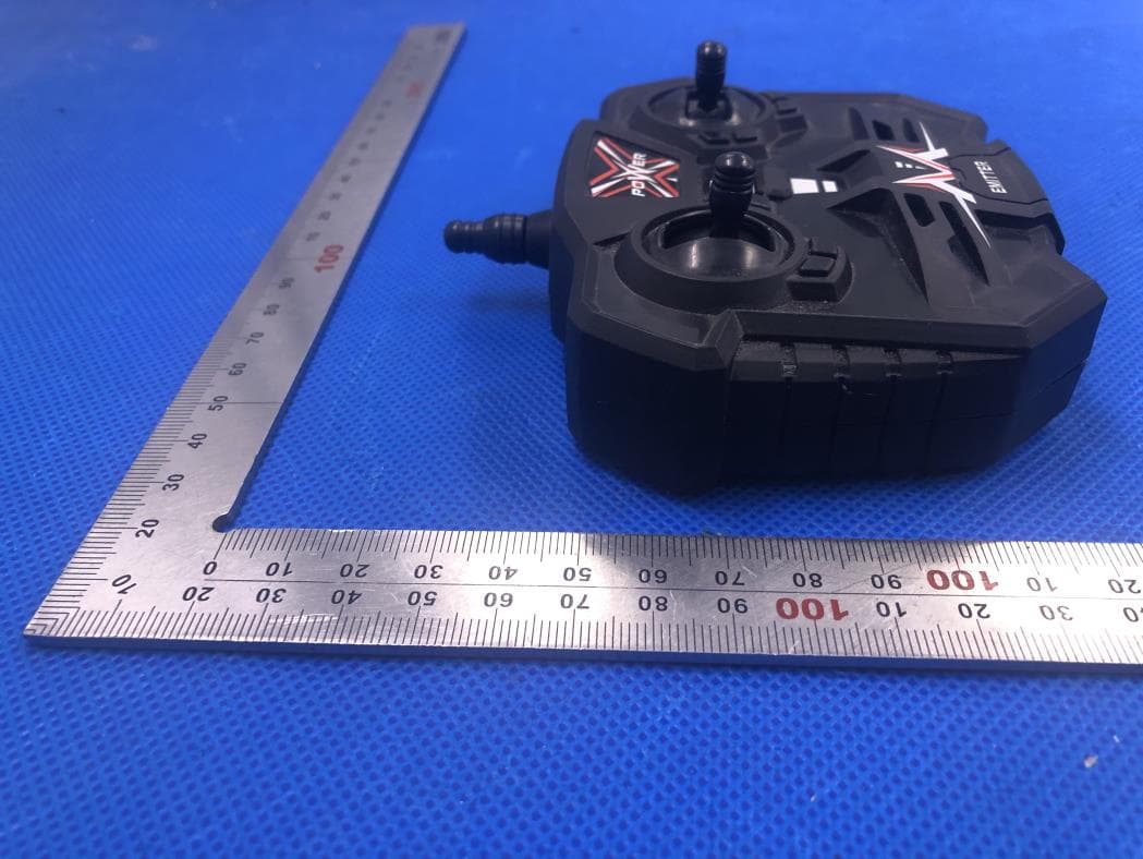 2.4G tipping stunt car - FCC ID 2AV7YZ18 - Fandaqi toys factory (4)