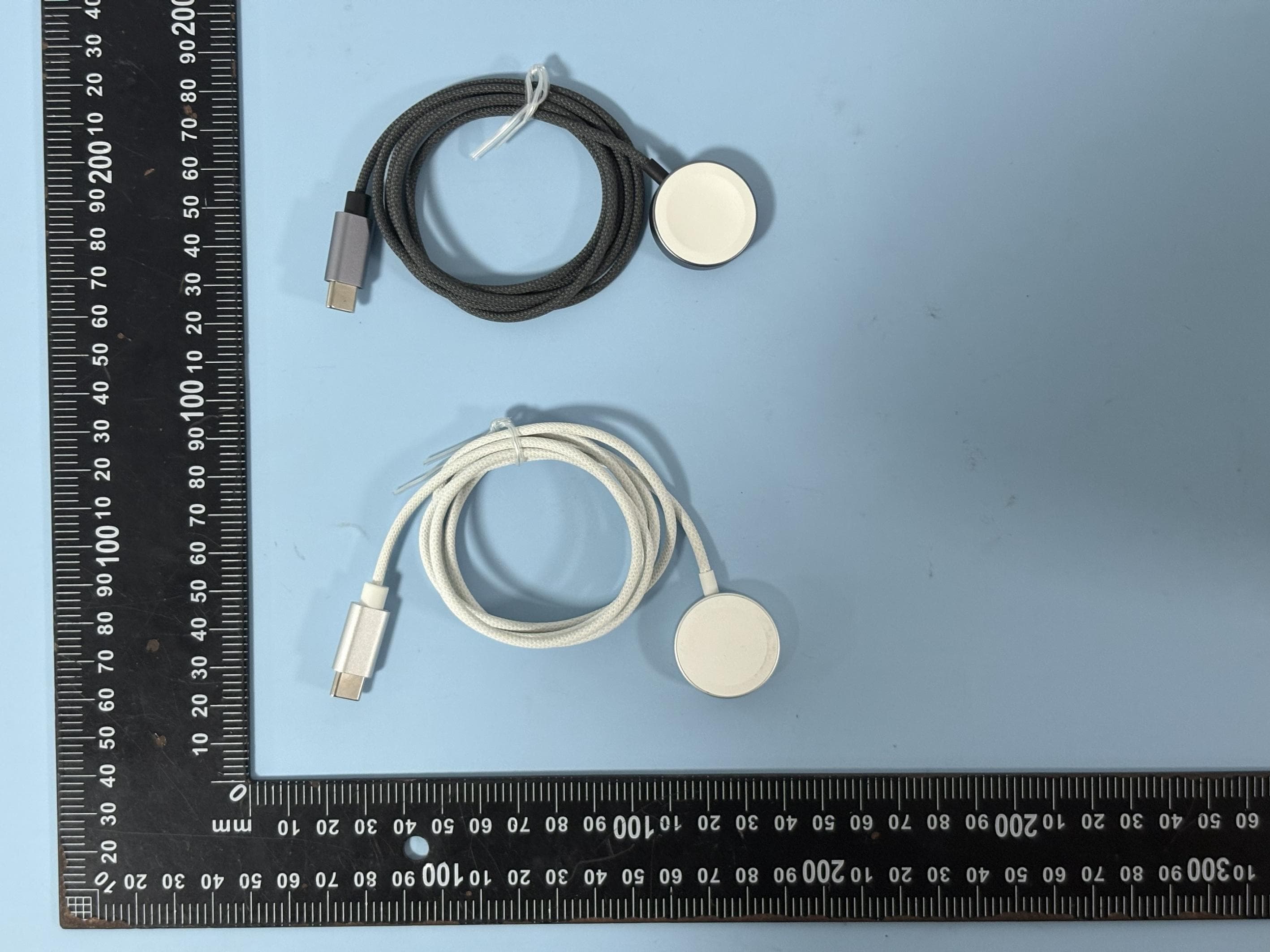 Apple Watch Charging Cable - FCC ID 2AV8L-TKMC-026 - TANKYA DEVELOPING CO., LIMITED (3)