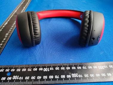 WIRELESS HEADPHONE - FCC ID 2AVCI-QYS-05 - HUIZHOU YESONG TECHNOLOGY CO.,LTD (4)