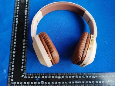 WIRELESS HEADPHONE - FCC ID 2AVCI-QYS-V7Q - HUIZHOU YESONG TECHNOLOGY CO.,LTD (2)