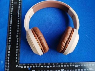 WIRELESS HEADPHONE - FCC ID 2AVCI-QYS-V7Q - HUIZHOU YESONG TECHNOLOGY CO.,LTD (3)