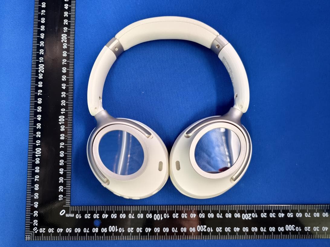 BLUETOOTH HEADPHONE - FCC ID 2AVD2-H12 - Shenzhen Monster Creative Technology Co., Ltd. (3)