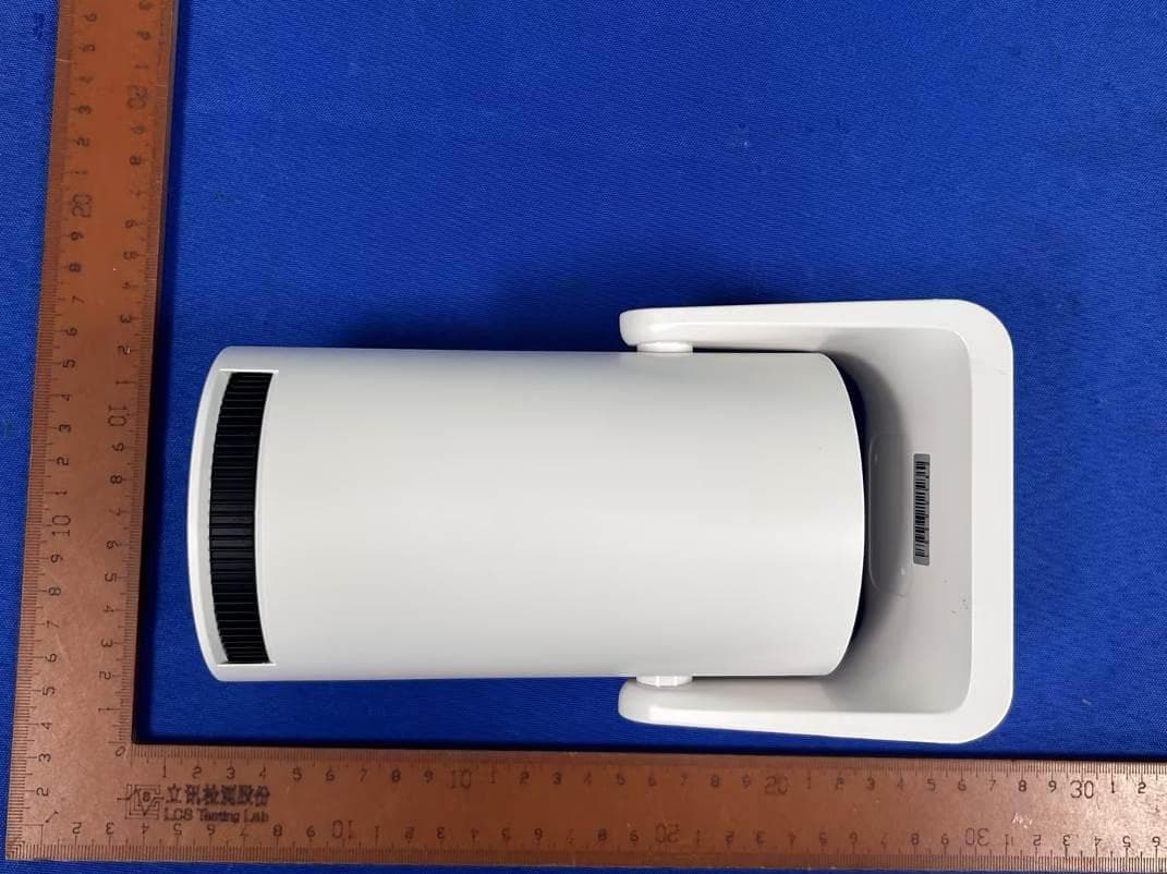 LCD PROJECTOR - FCC ID 2AVE7-L011 - Shenzhen Hotack Technology Co.,Ltd (2)