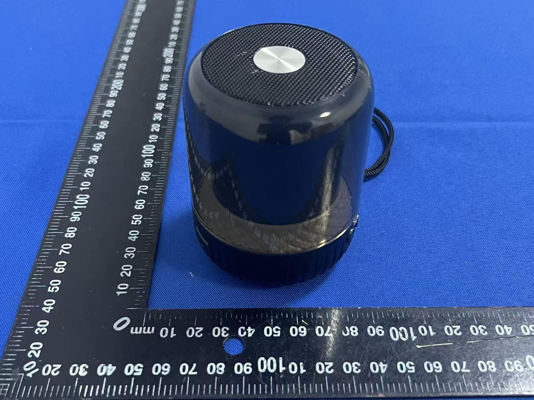 Bluetooth speaker - FCC ID 2AVEB-ISB26 - SHENZHEN E-BESTA ENTERPRISES CO.,LTD (2)