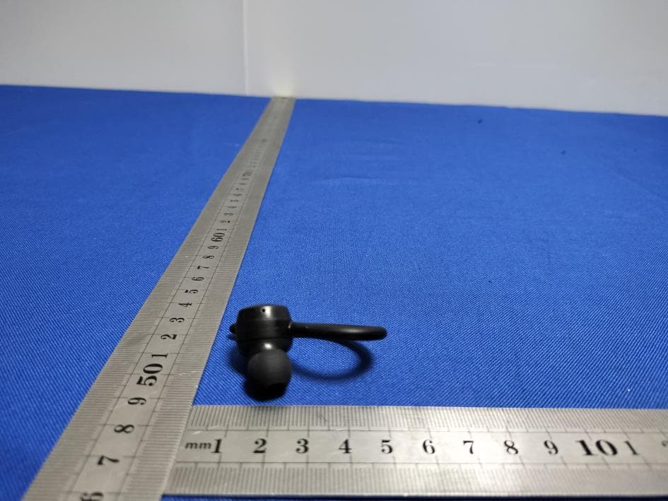 TWS Wireless Bluetooth Headset - FCC ID 2AVF5-T82 - Shenzhen Xin Yaotian Technology Co., Ltd. (4)