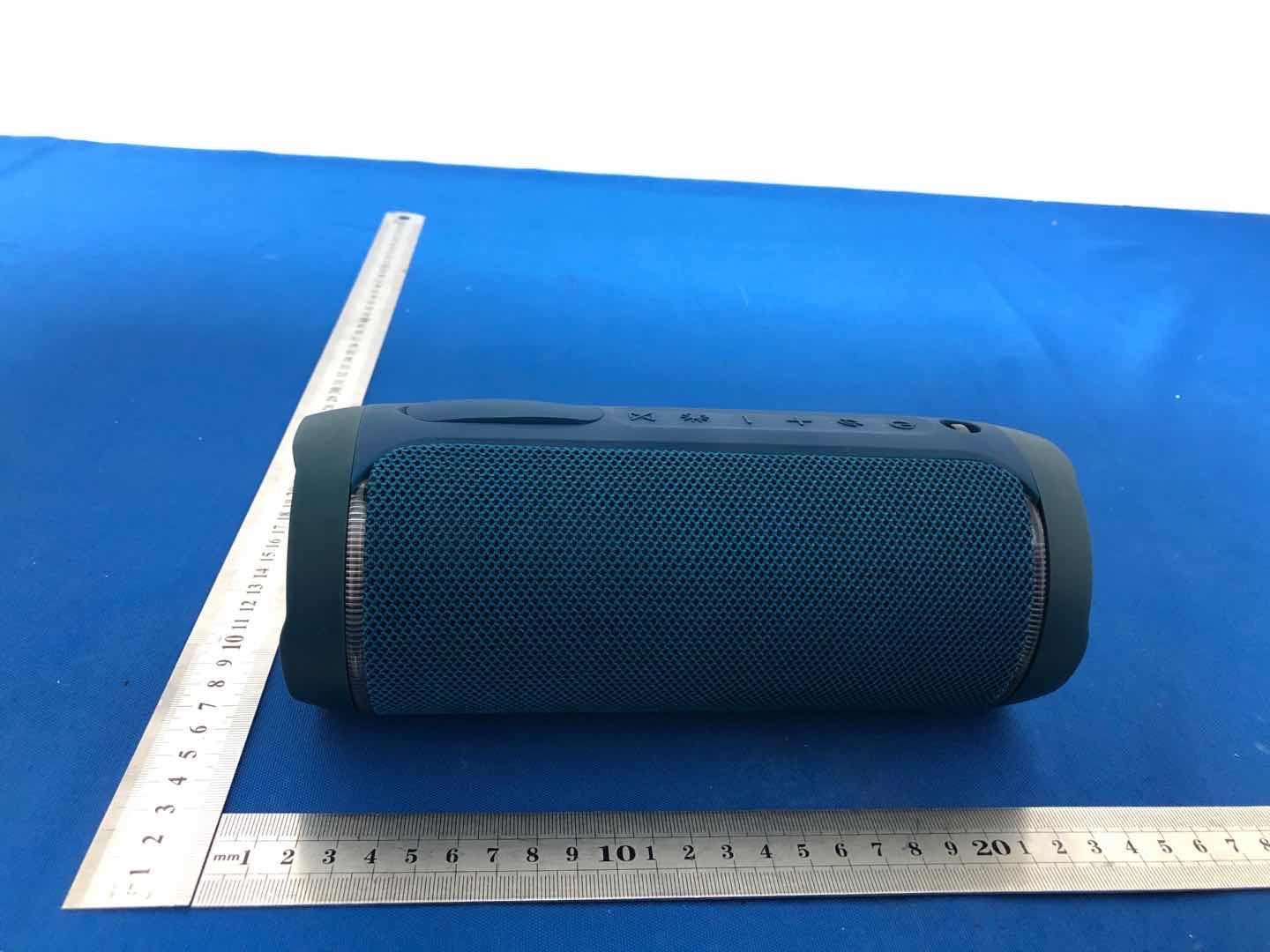 Bluetooth Speaker with LED lights - FCC ID 2AVFK-M8 - Shenzhen Zhiqi Technology Co. LTD (3)