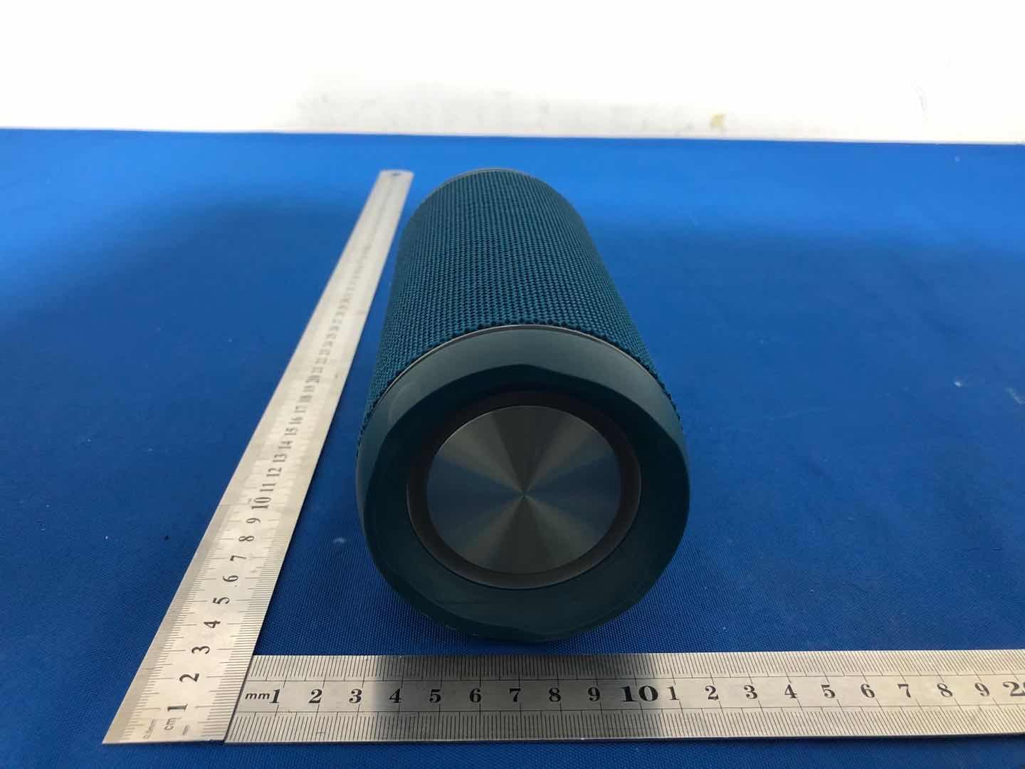 Bluetooth Speaker with LED lights - FCC ID 2AVFK-M8 - Shenzhen Zhiqi Technology Co. LTD (4)