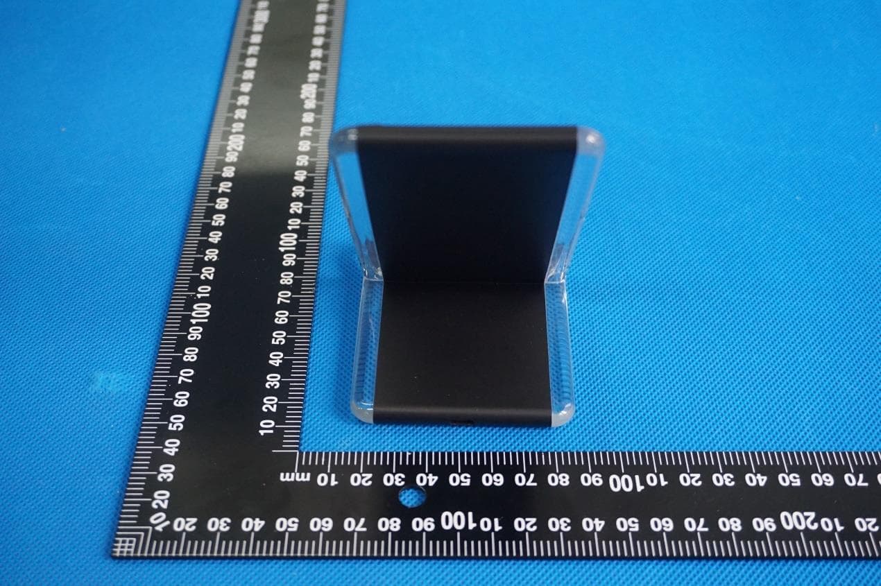 G400 Fast wireless charger - FCC ID 2AVG2-G400 - Shenzhen Shi Aiker Electronic Technology Co., Ltd. (3)