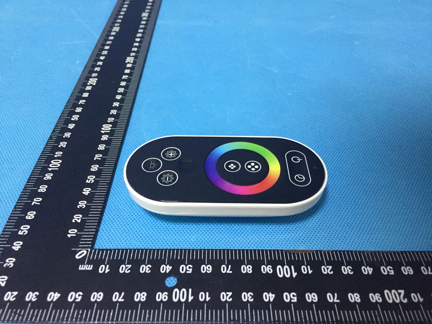 Remote control - FCC ID 2AVGL-A-500R2 - RUN GUANG ELECTRONIC APPLIANCES CORPORATION (2)