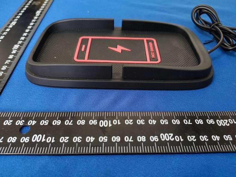WIRELESS CHARGER - FCC ID 2AVI6-UT-19 - JE DEVELOPMENT GROUPLIMITED (2)