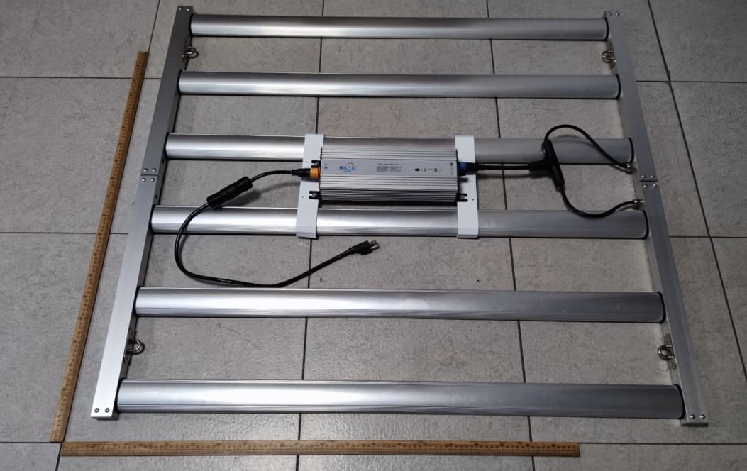 Horticultural Luminaire - FCC ID 2AVIPZFGFL680A - NingBo ShengHe Lighting Co.,LTD (2)