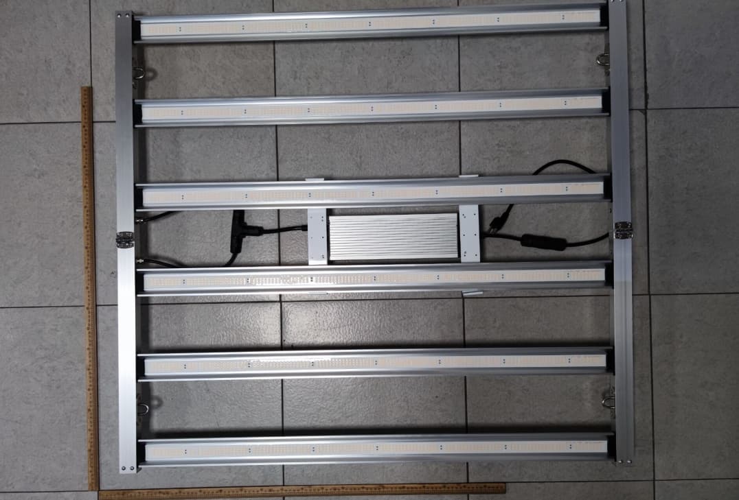 Horticultural Luminaire - FCC ID 2AVIPZFGFL680A - NingBo ShengHe Lighting Co.,LTD