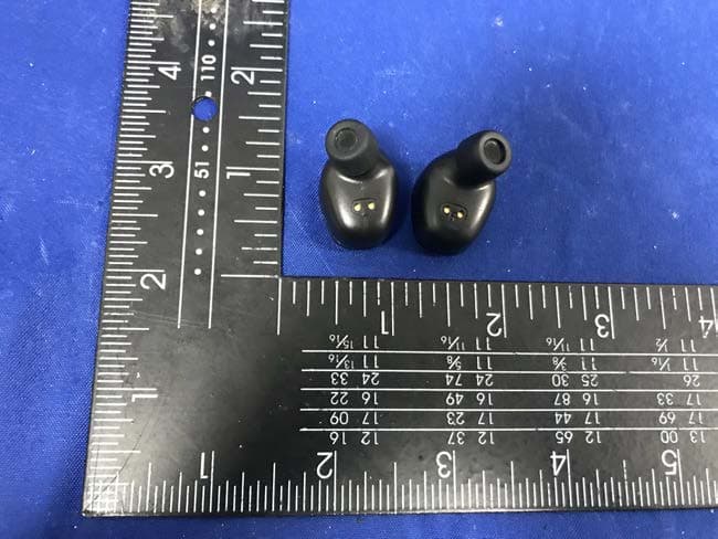 Wireless bluetooth headset - FCC ID 2AVJD-K08 - Shenzhen Ruianyuan Electronic Technology Co., Ltd. (3)