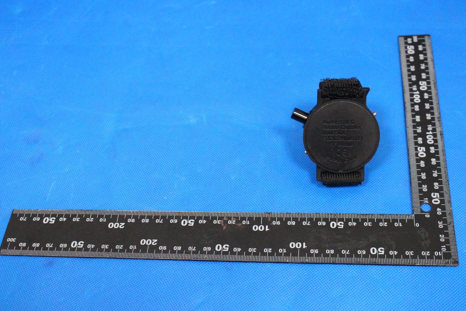 616R Remote controller - FCC ID 2AVJJ616R - Matsum Inc DBA: Venture Heated Clothing (2)