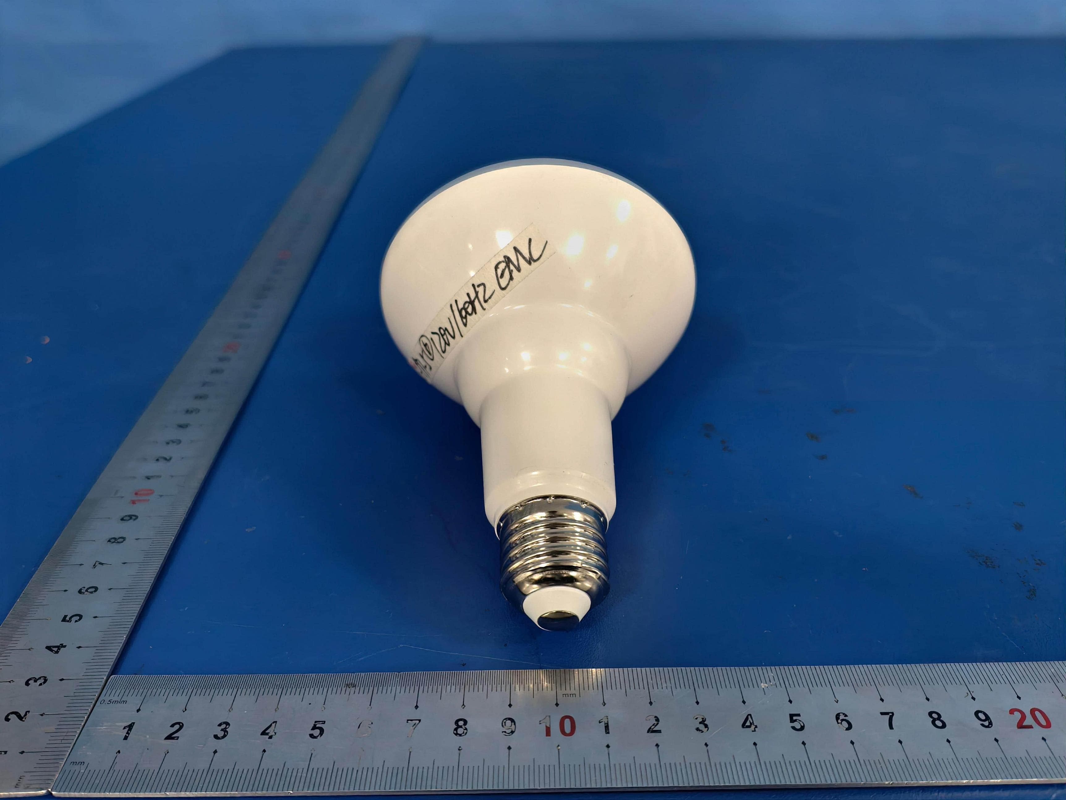 Smart Light Bulb - FCC ID 2AVJP-BR40WIFRGBCW - Hangzhou Sky-Lighting CO., Ltd. (2)