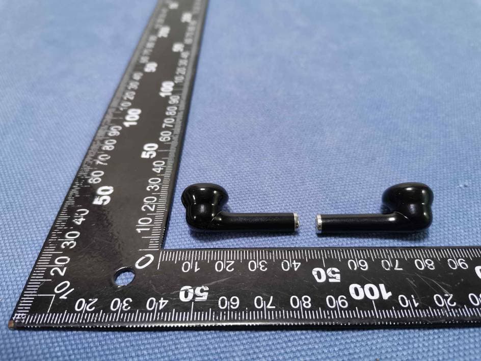 True wireless Earbuds - FCC ID 2AVLI-EP024 - HONGKONG VIMAI TECHNOLOGY CO.,LIMITED (5)