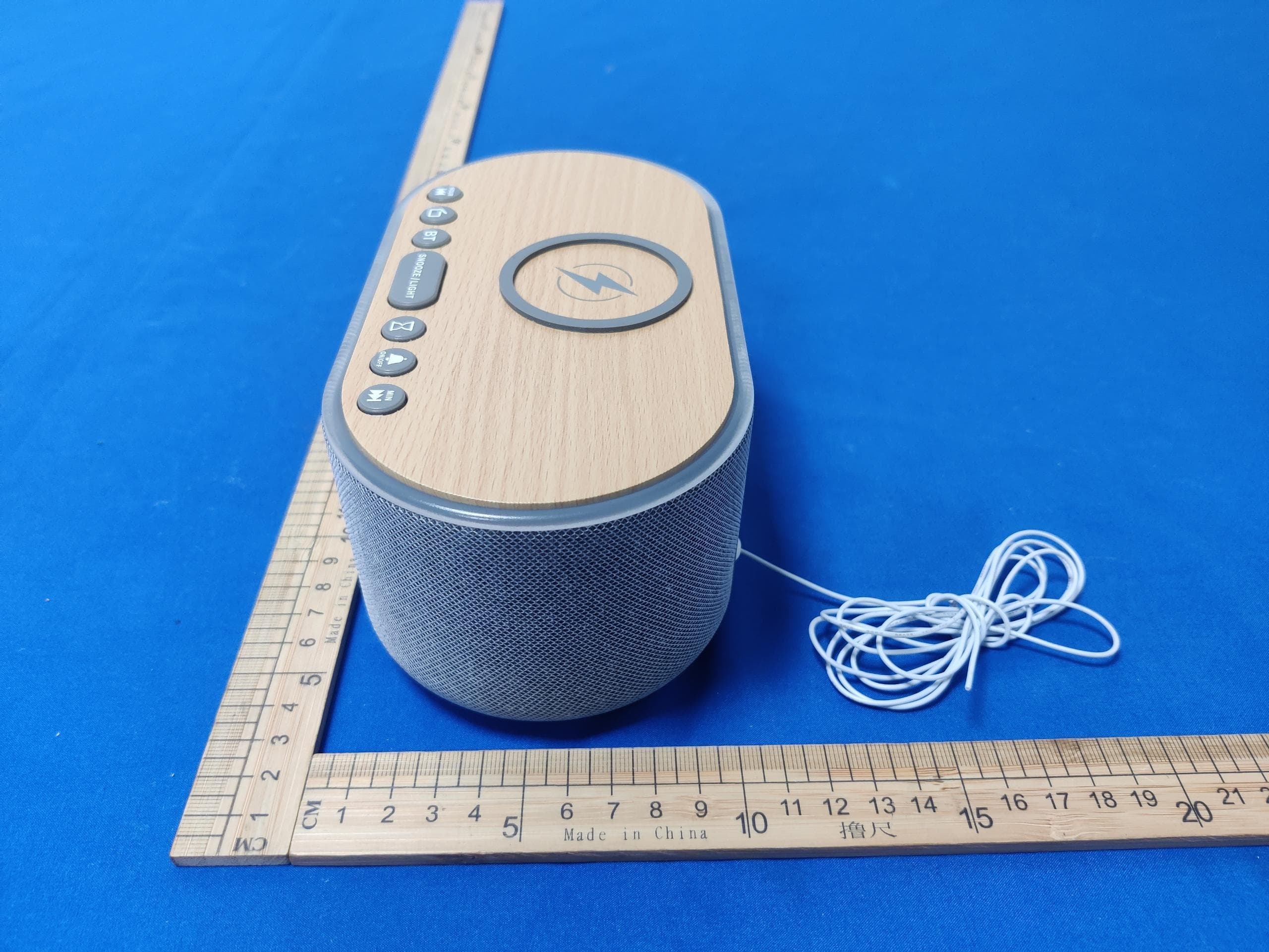 Bluetooth Speaker Alarm Clock with FM Radio, Wireless Charging - FCC ID 2AVMZ-UE268 - Dongguan Shunlang Electronics Co., Ltd (5)