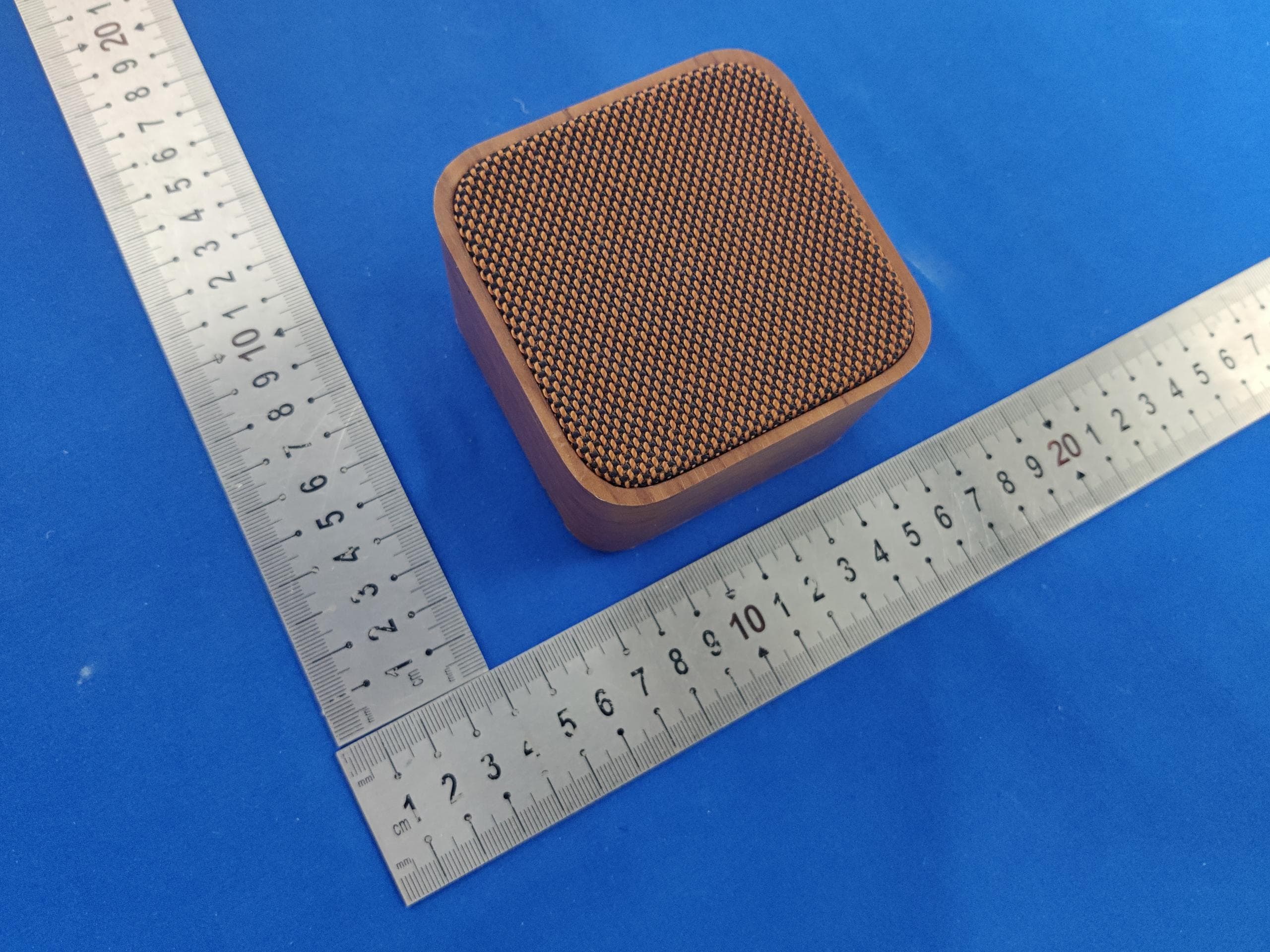 White Noise Machine - FCC ID 2AVMZ-W08 - Dongguan Shunlang Electronics Co., Ltd (2)