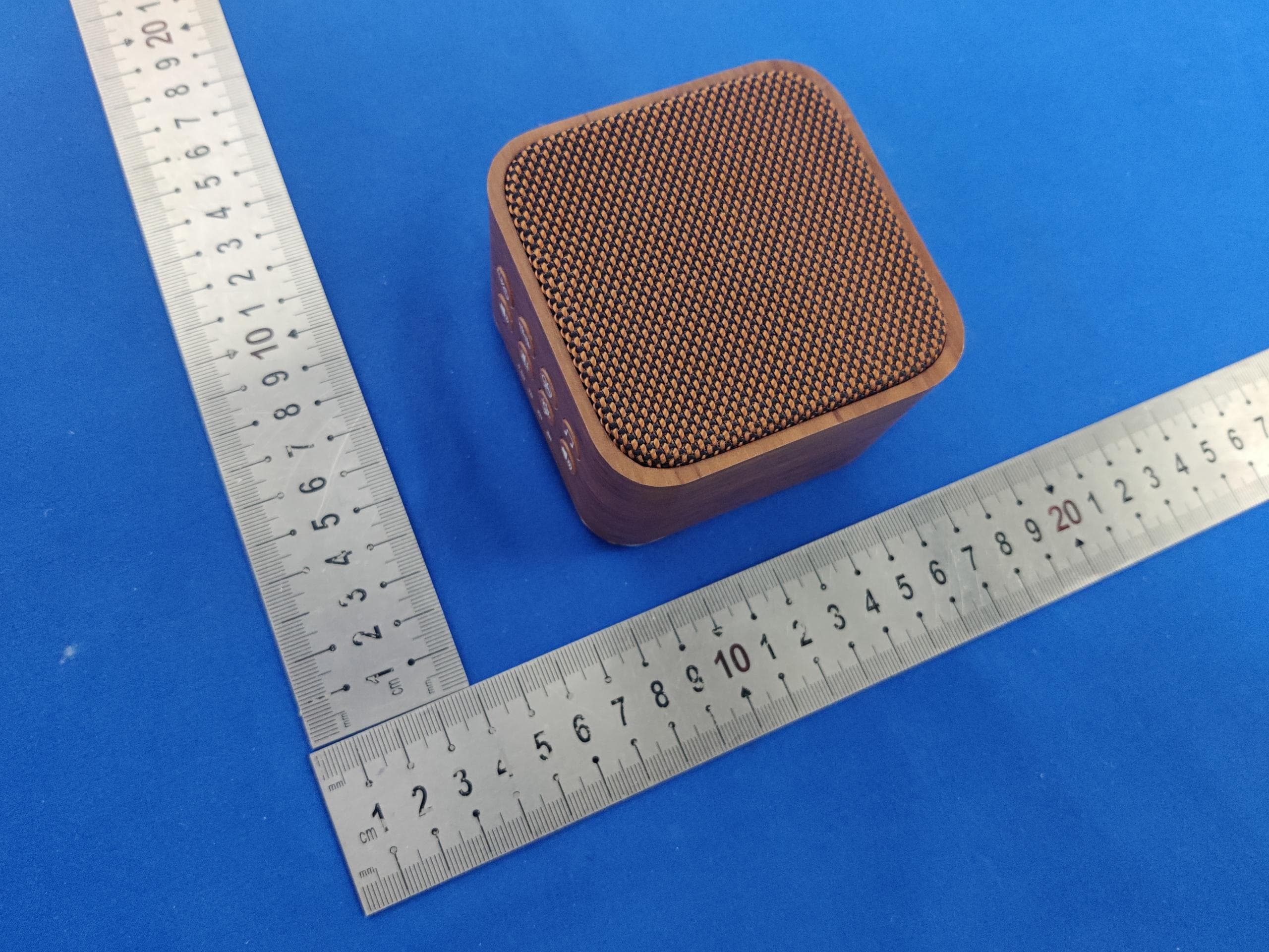 White Noise Machine - FCC ID 2AVMZ-W08 - Dongguan Shunlang Electronics Co., Ltd (3)
