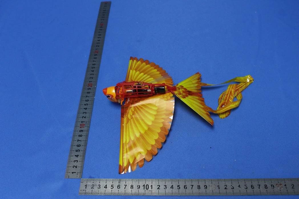 Bionic flapping-wing bird - FCC ID 2AVNLGGBG01102 - Hanwang Technology Co., Ltd. (5)