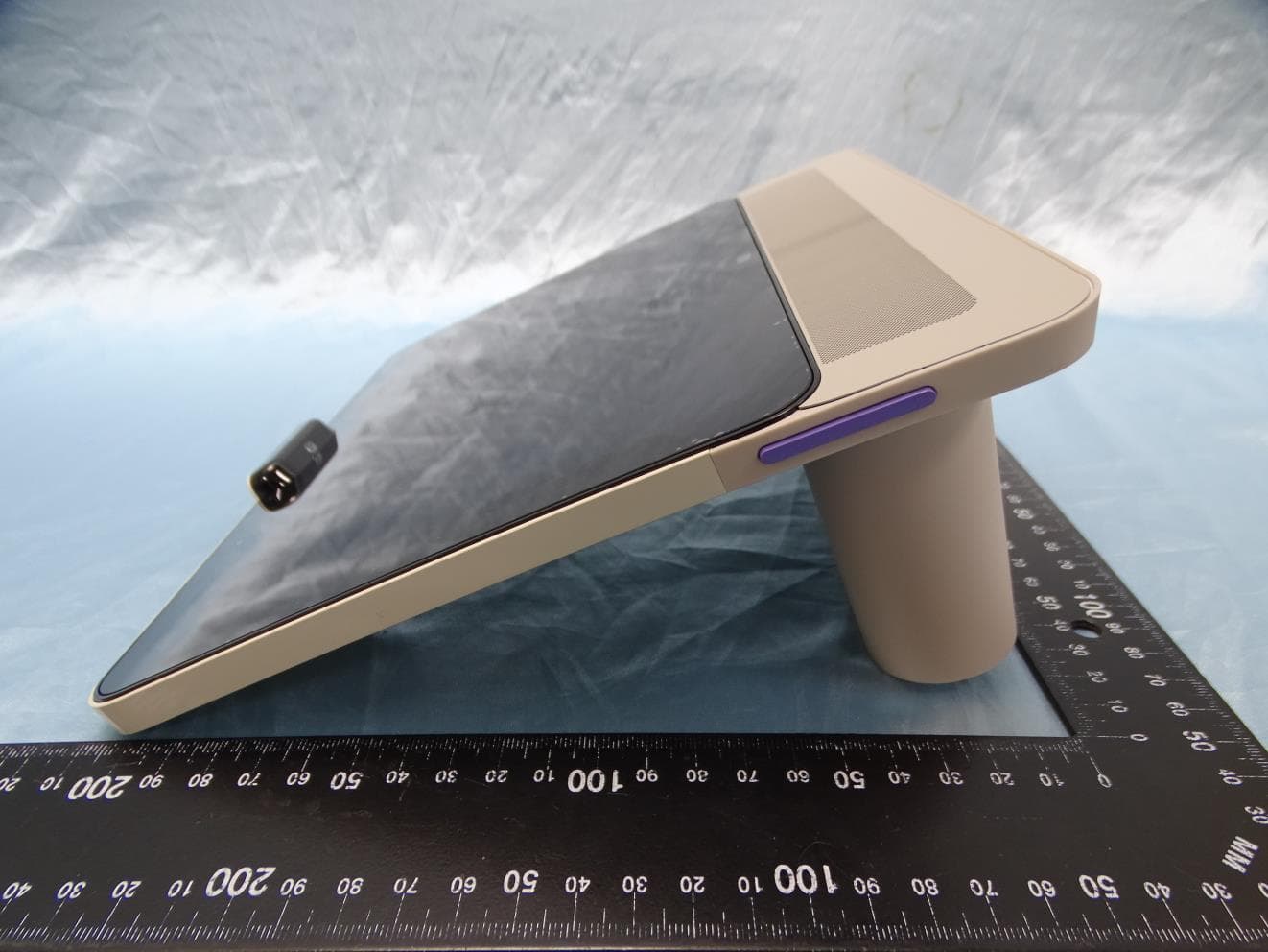 Tablet - FCC ID 2AVRLS10W - Tangible Play Inc. (4)