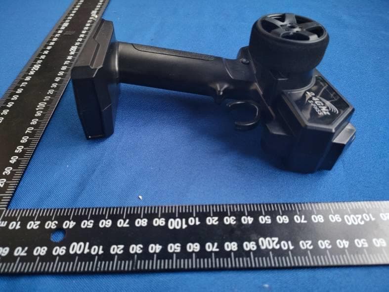 Remote control - FCC ID 2AVRN-KYHT01 - ZHUHAI KYMODEL HOBBY CO., LTD (4)