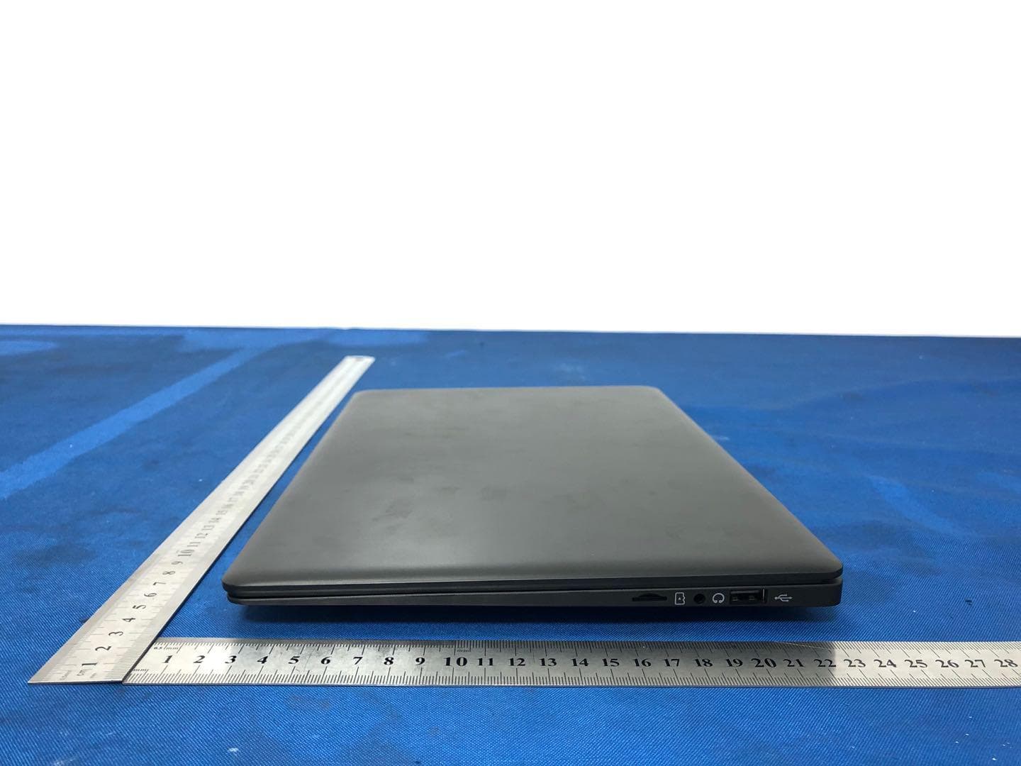 14.1 inch notebook - FCC ID 2AVRVCLT146401 - DP AUDIO VIDEO LLC (2)