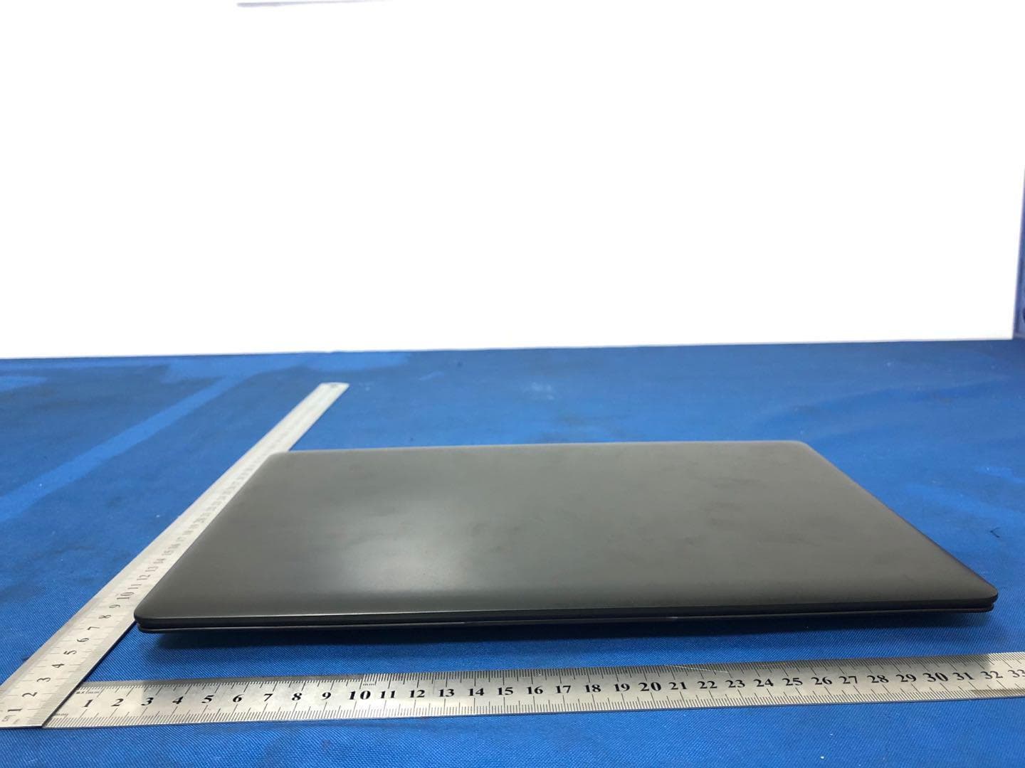 14.1 inch notebook - FCC ID 2AVRVCLT146401 - DP AUDIO VIDEO LLC (4)