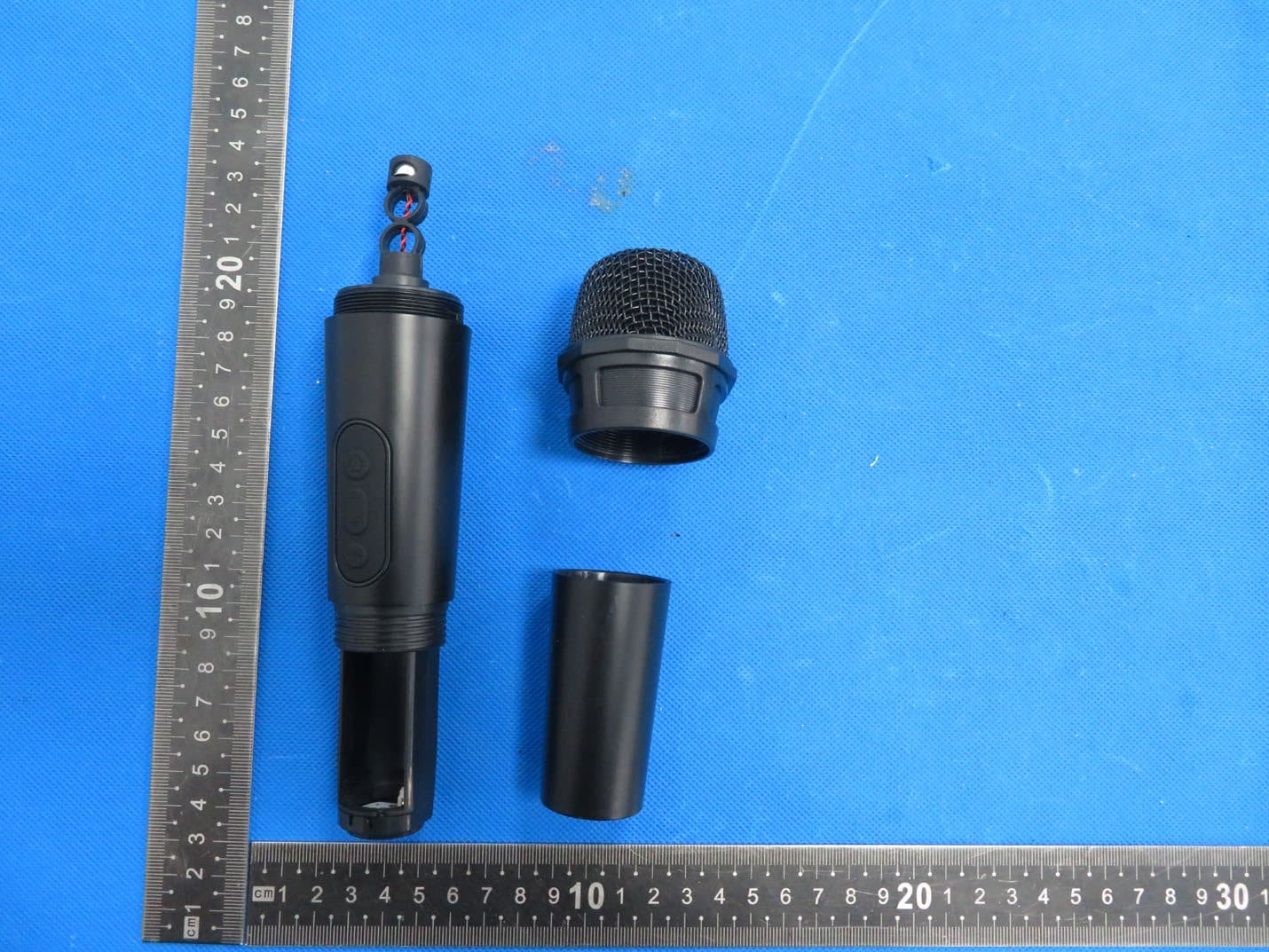 Wireless Microphone - FCC ID 2AVRVET2290M - DP AUDIO VIDEO LLC (3)
