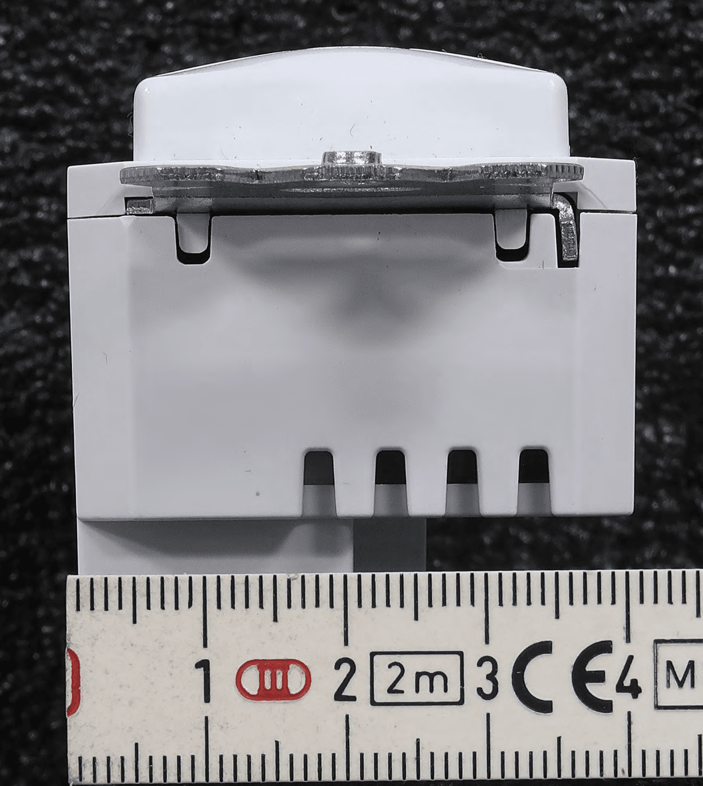 Wireless line powered and battery powered wall switch - FCC ID 2AVRY-SWX0001 - BLP Technologies, Inc. (3)