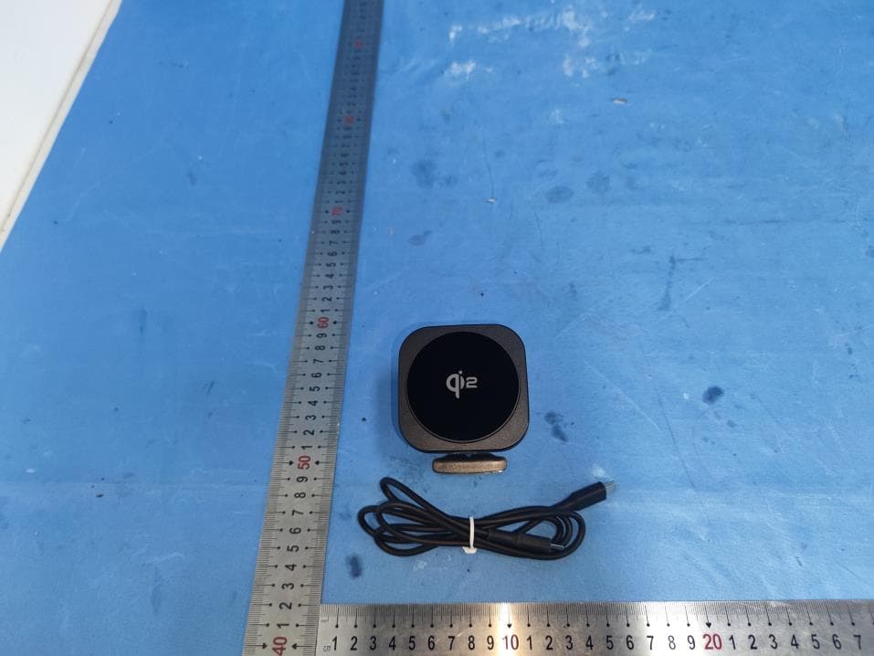 Wireless Car Charger - FCC ID 2AVSB-IC-90CSQ - Shenzhen Mgctech Co.,Ltd. (2)